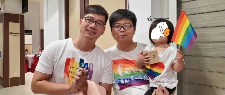 同志奶爸或Gay夫夫抚养孩子，被歧视或霸陵该怎么办？丨彩虹奶爸